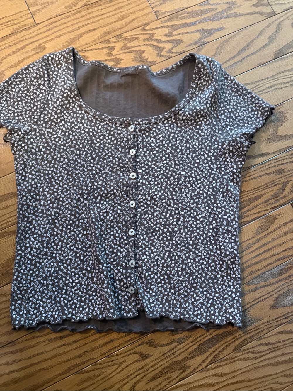 Brandy Melville Brown Floral Button-Front Short Sleeve Top